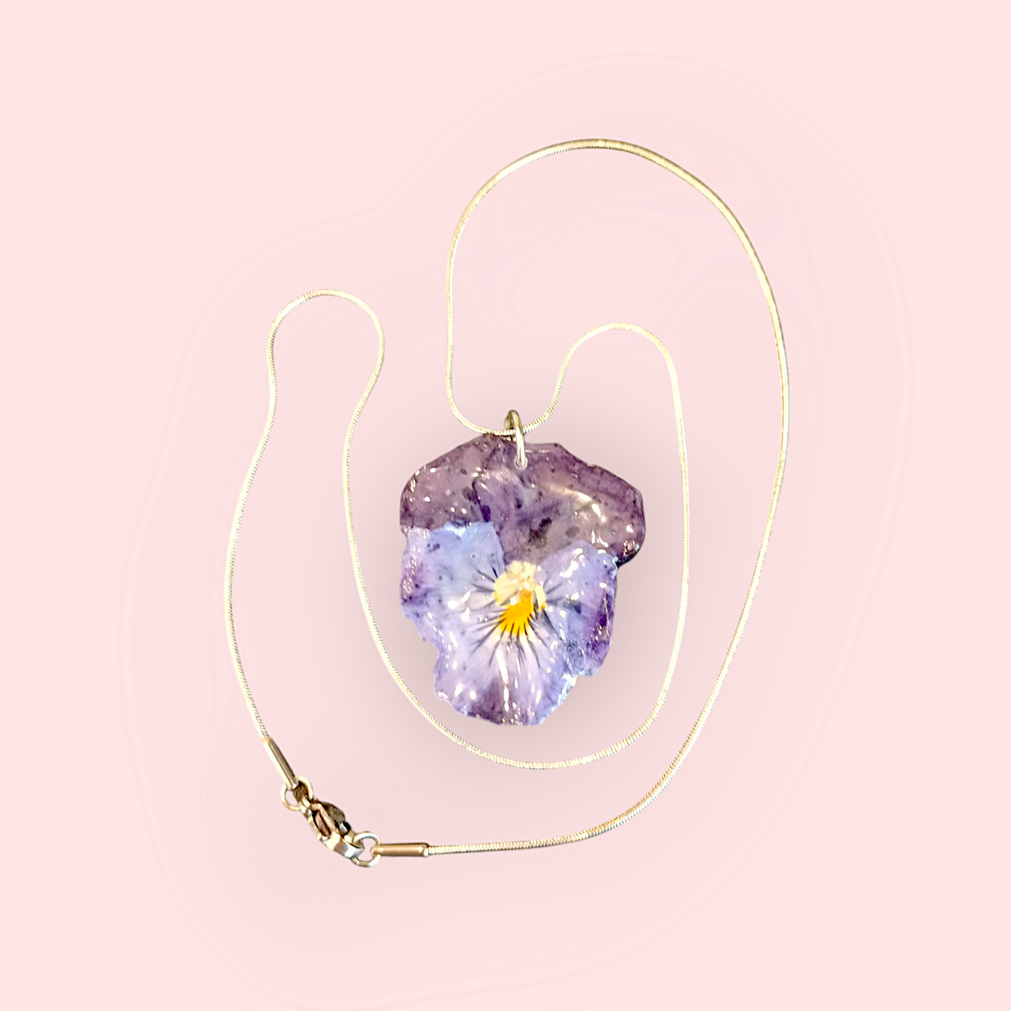 Collana Handmade "La Viola della Serenità"