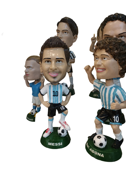 Statuina Gongolante Messi