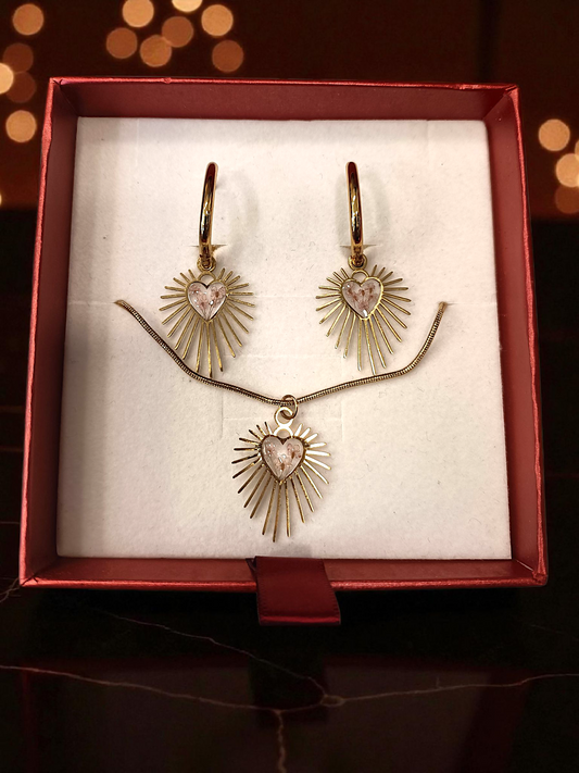 SET COLLANA E ORECCHINI CON FIORE CAROTA SELVATICA